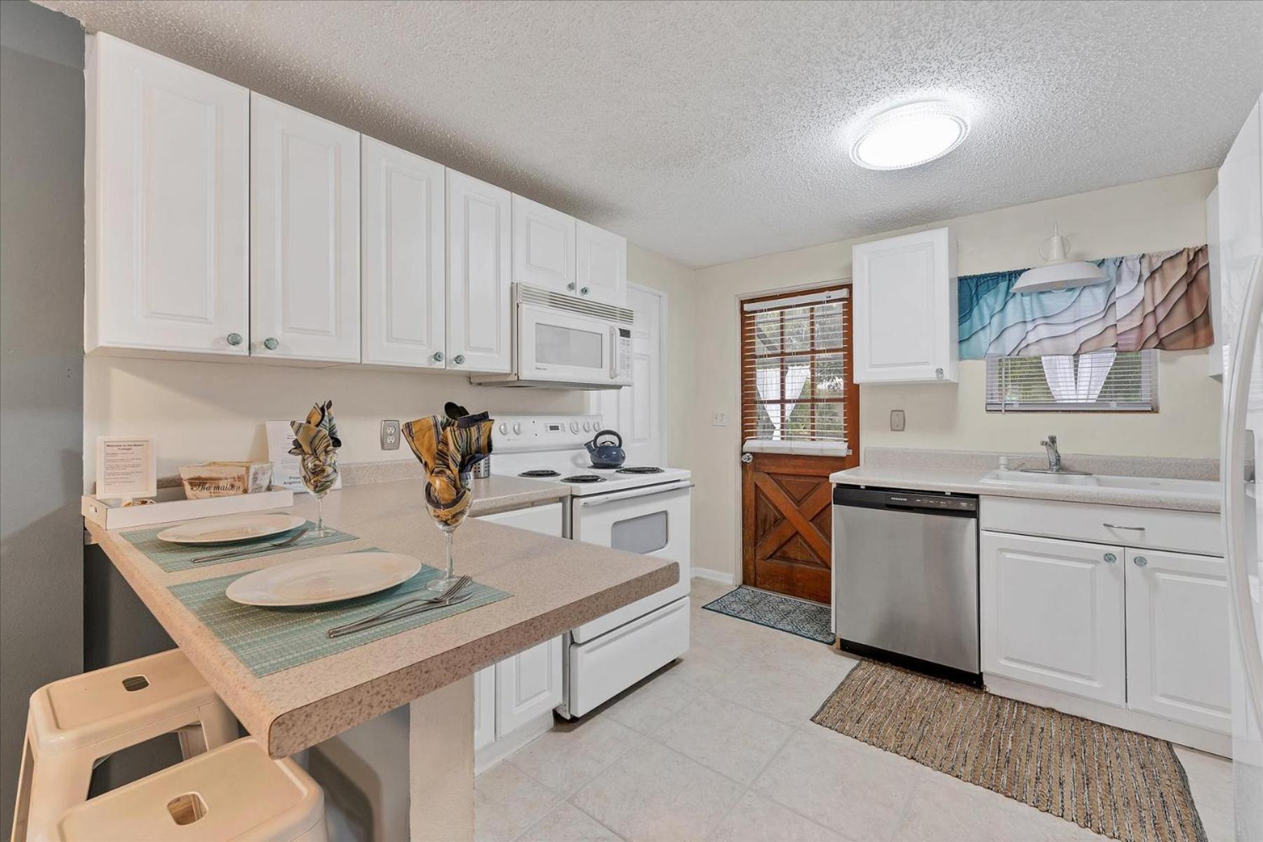 Beach Cottage With Heated Pool Just Off Siesta Key Sarasota Eksteriør billede