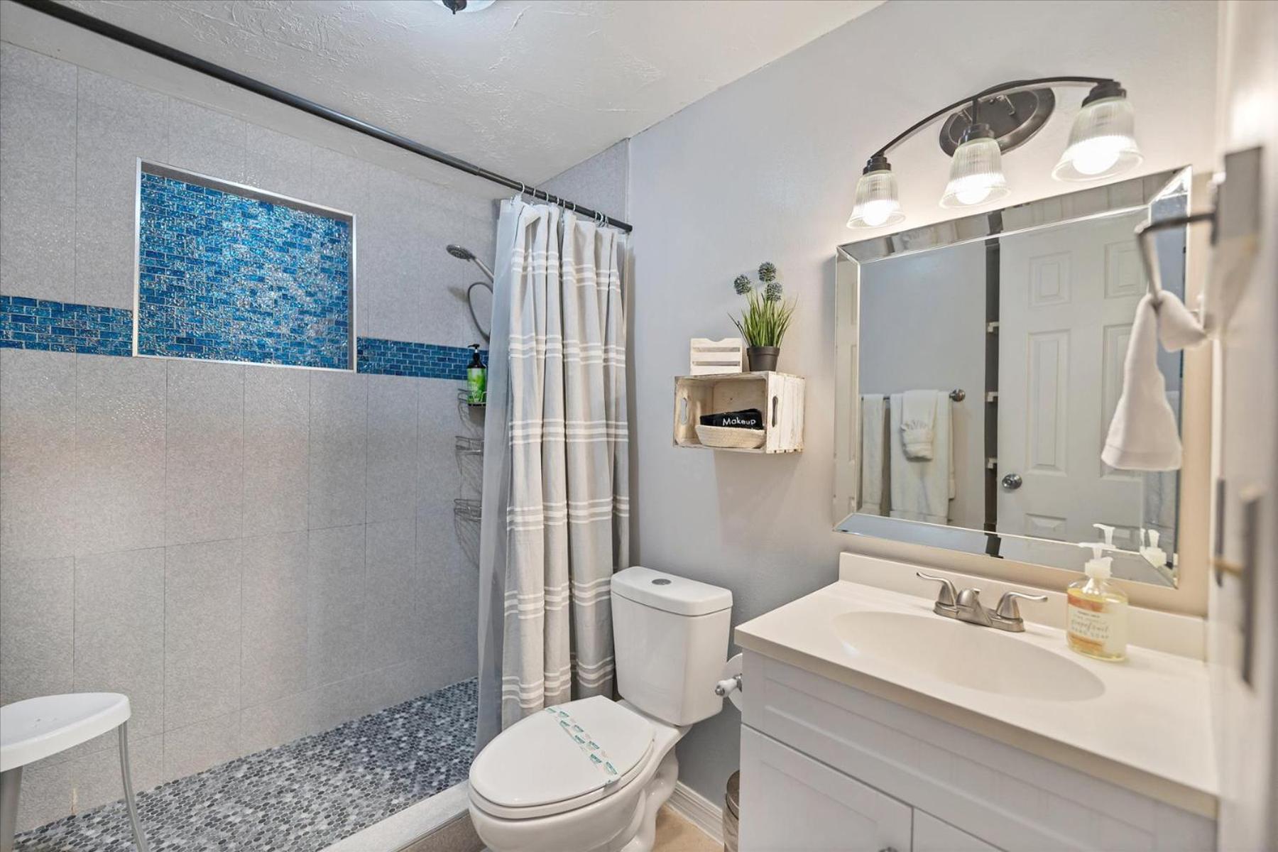 Beach Cottage With Heated Pool Just Off Siesta Key Sarasota Eksteriør billede