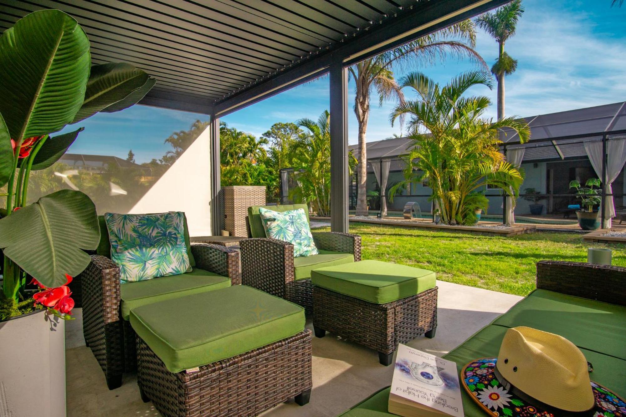 Beach Cottage With Heated Pool Just Off Siesta Key Sarasota Eksteriør billede